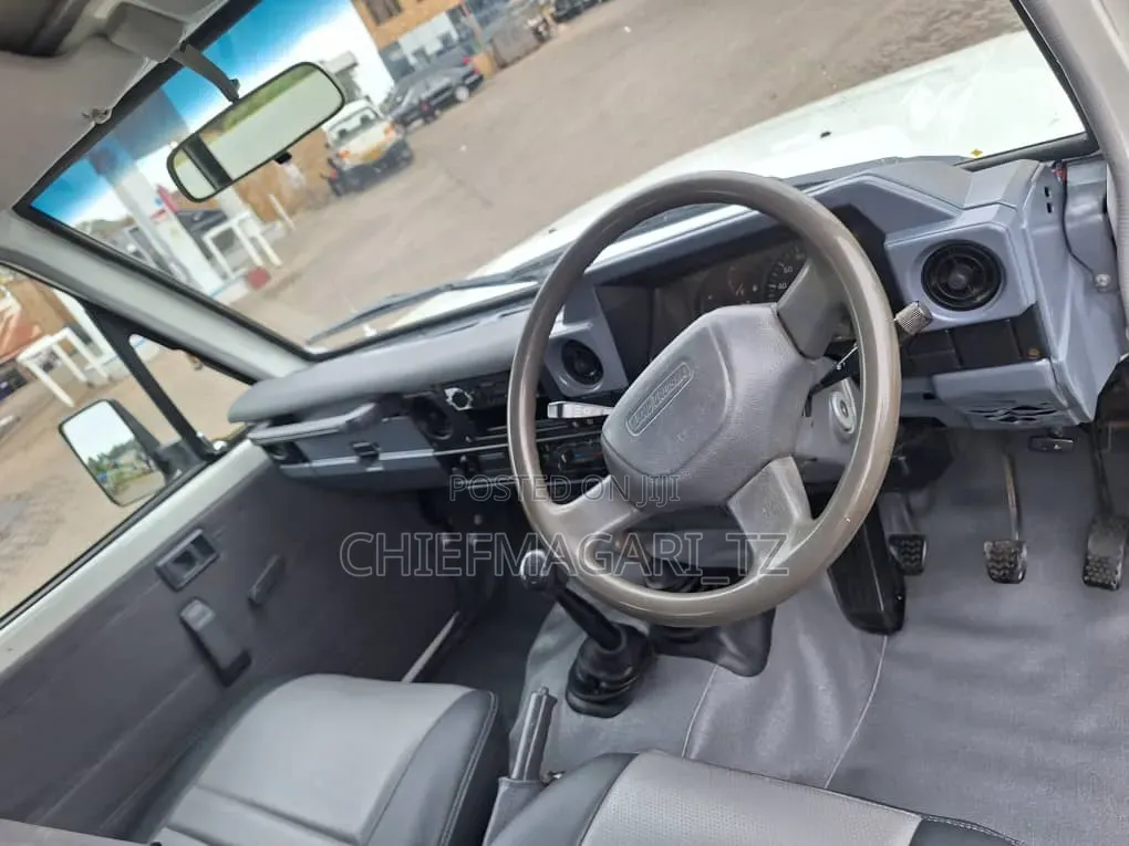 Toyota Land Cruiser 2008 Off white