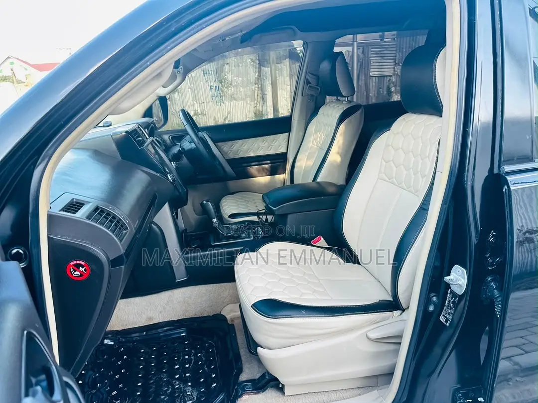 Toyota Land Cruiser Prado 2019 Black