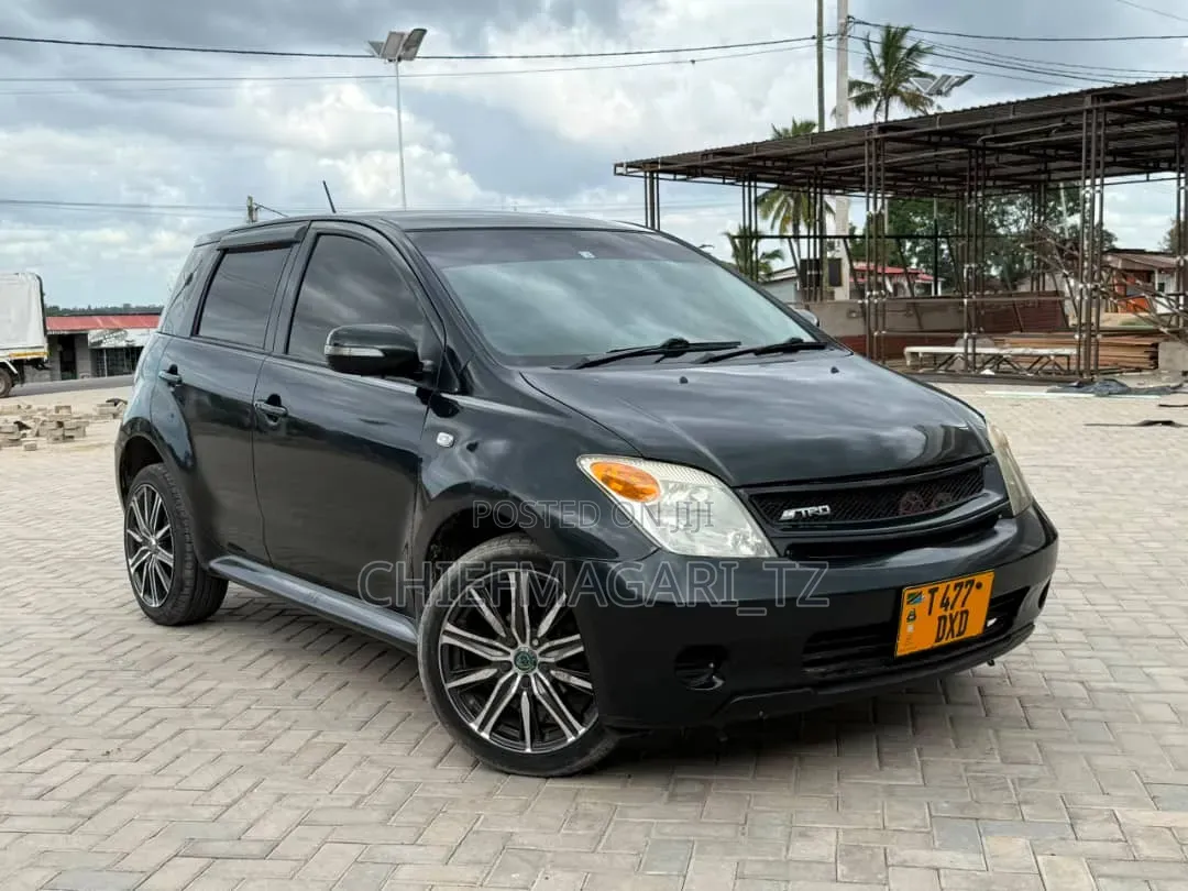 Toyota IST 2006 Matt Black