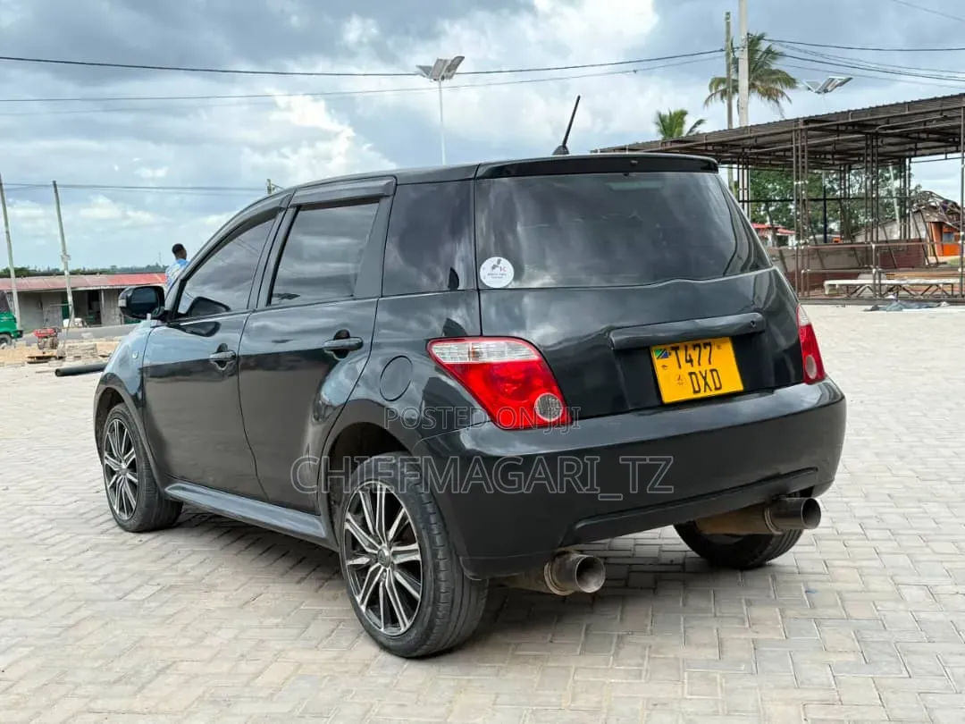 Toyota IST 2006 Matt Black