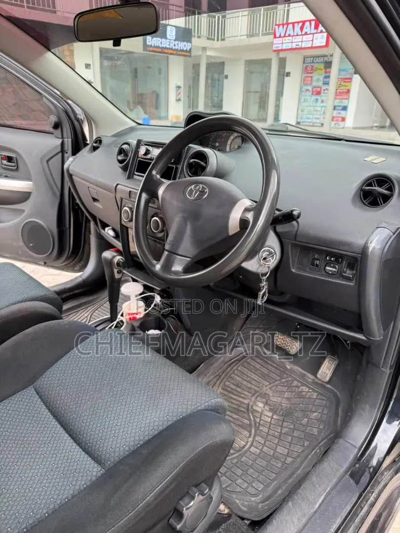 Toyota IST 2006 Matt Black