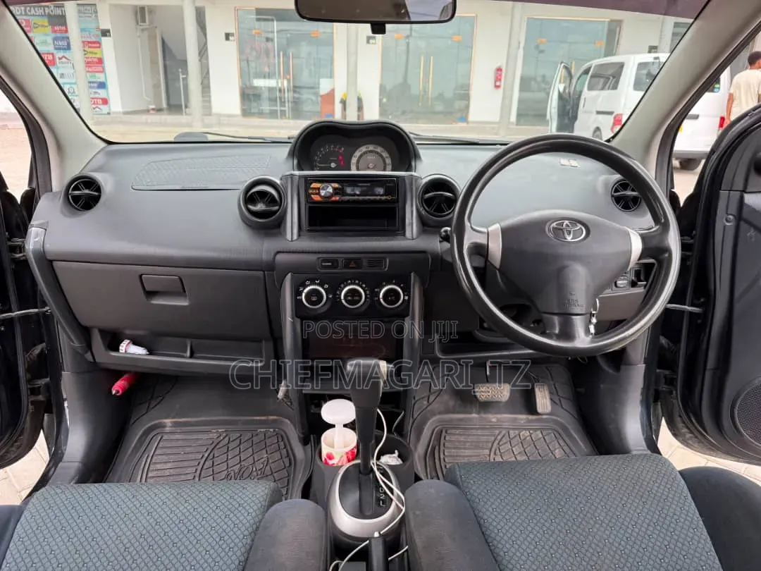 Toyota IST 2006 Matt Black