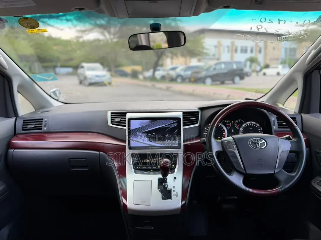 Toyota Alphard 2009 White