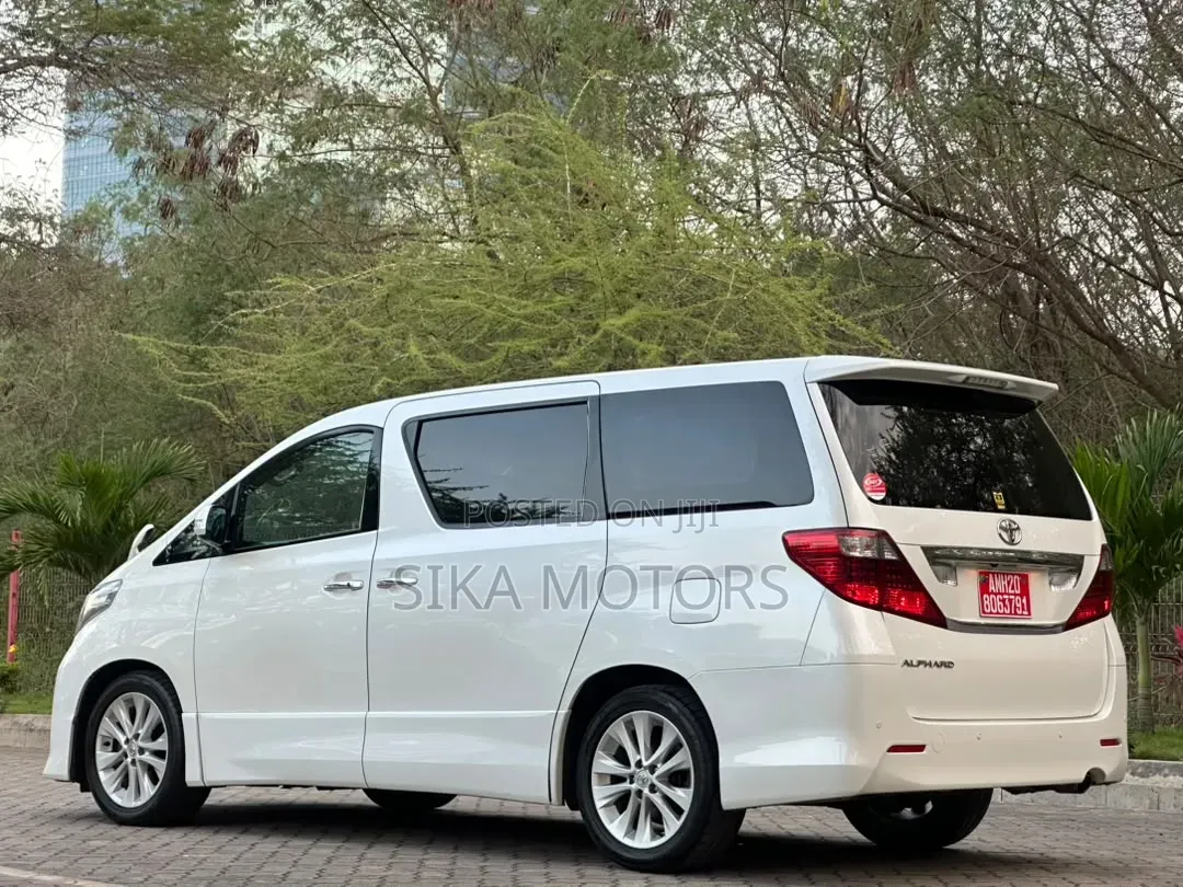 Toyota Alphard 2009 White