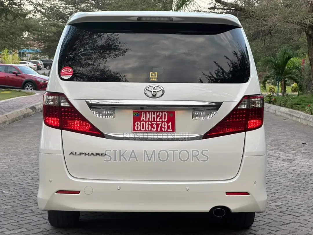 Toyota Alphard 2009 White