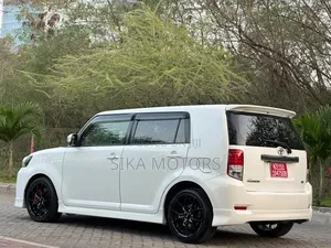 Toyota Corolla Rumion 2008 White