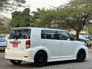 Toyota Corolla Rumion 2008 White