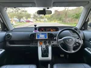 Toyota Corolla Rumion 2008 White