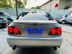 Toyota Crown 2004 Gray