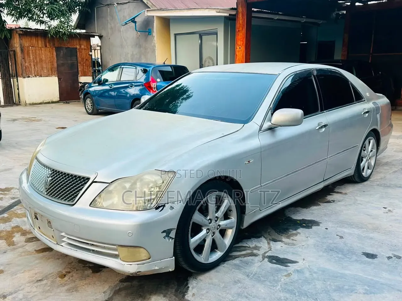 Toyota Crown 2004 Gray