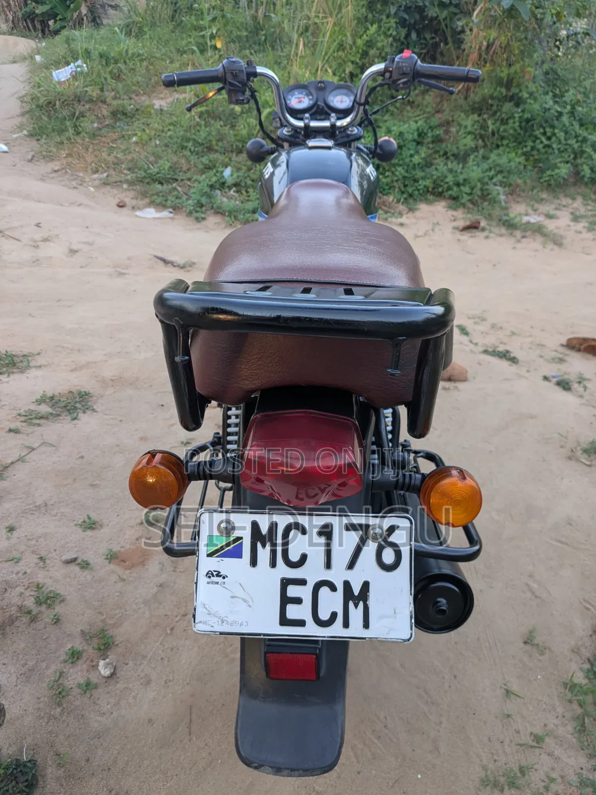 TVS HLX 125 2024 Black