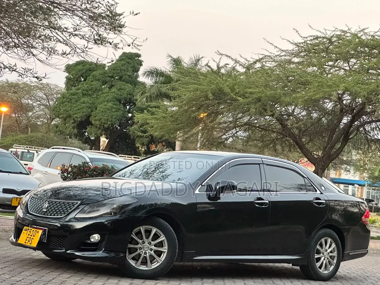 Toyota Crown 2010 Black