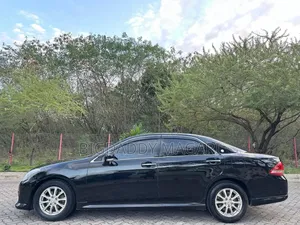 Toyota Crown 2010 Black