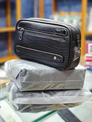 Vibegi Vya Ngozi Vyenye Lock