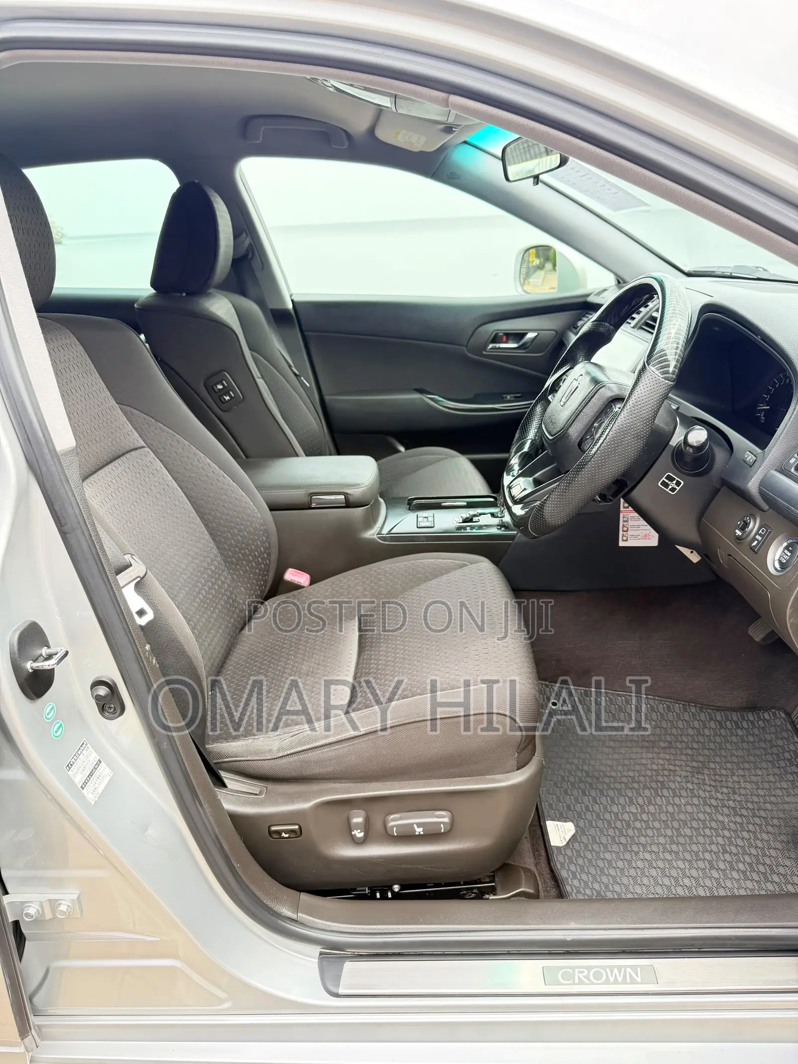 Toyota Crown 2012 Silver