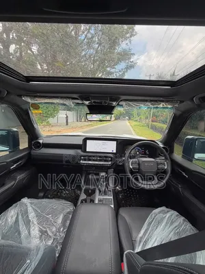 Toyota Land Cruiser Prado 2025 White