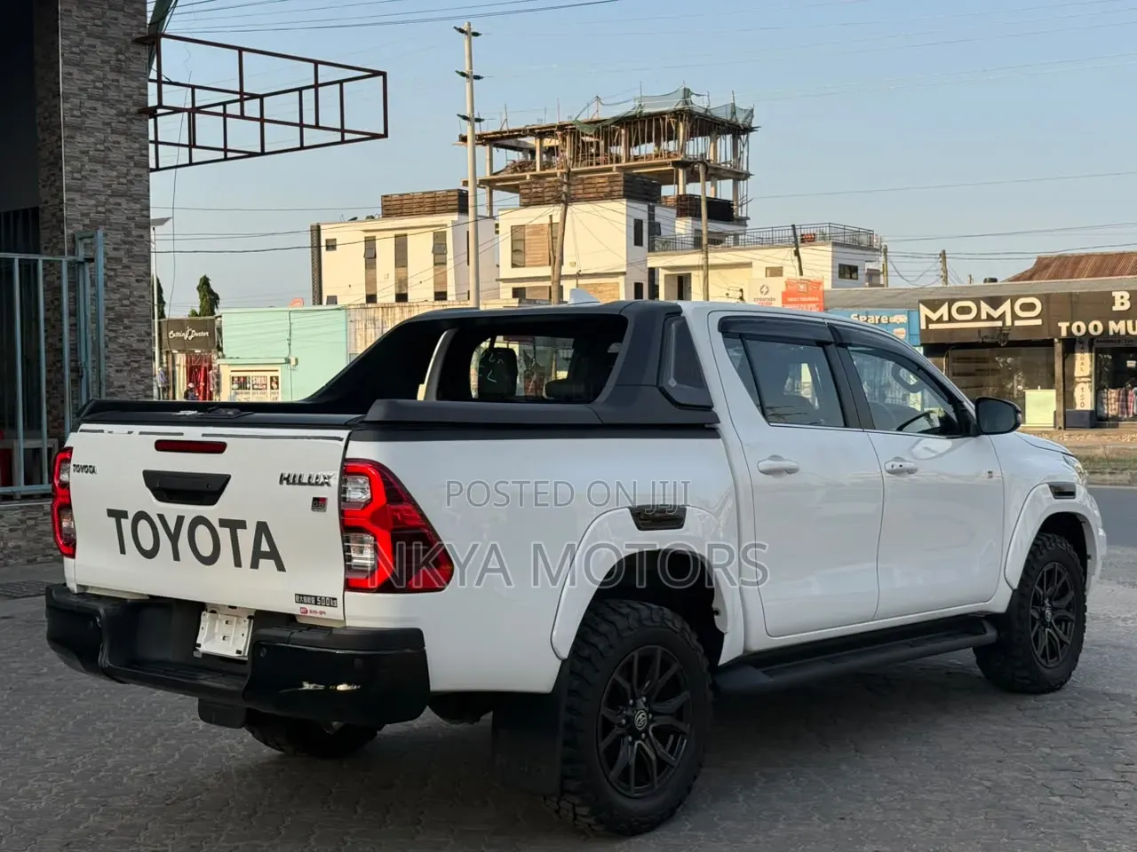 Toyota Hilux 2024 Pearl