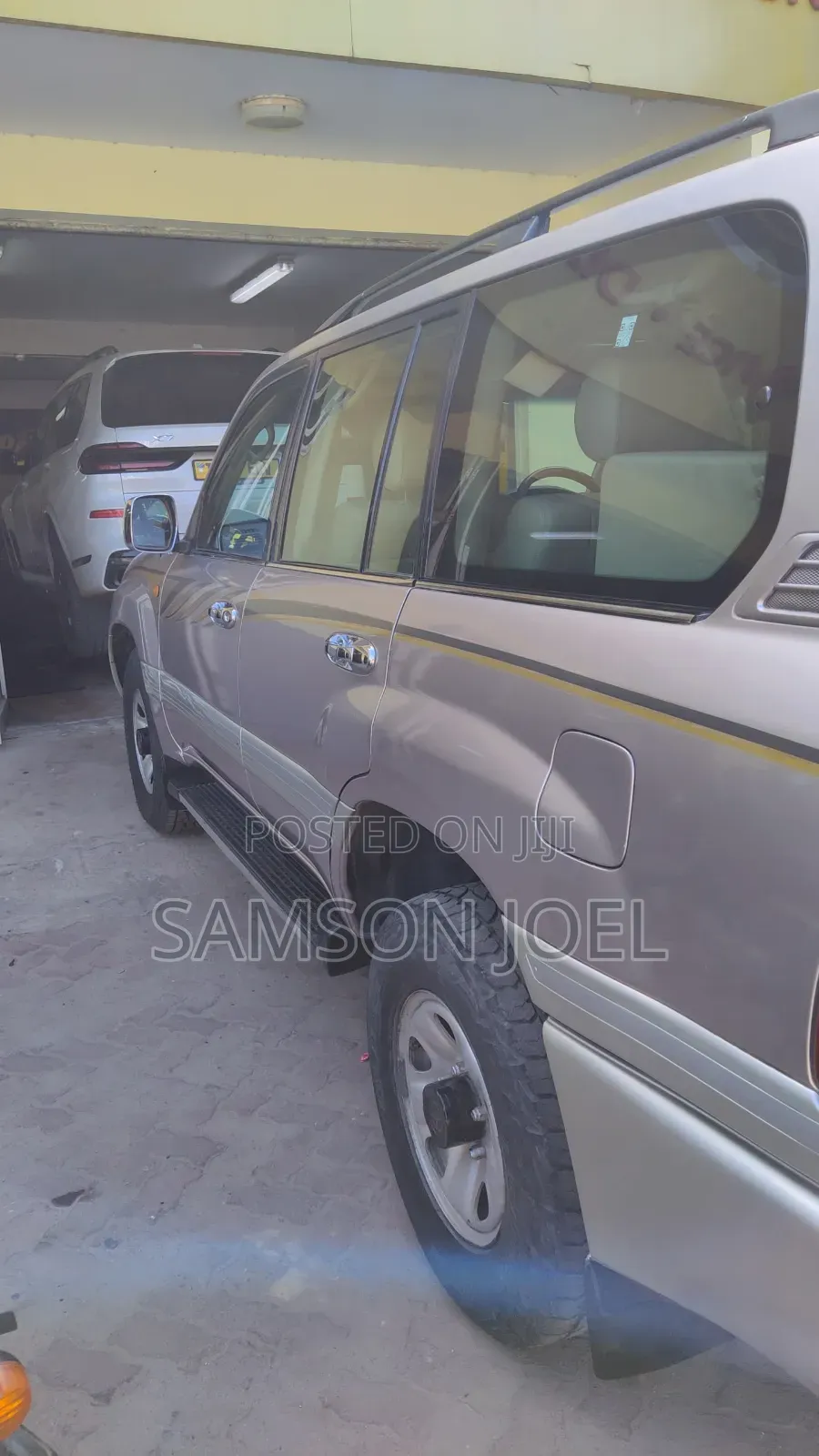 Toyota Land Cruiser 2004 Gold