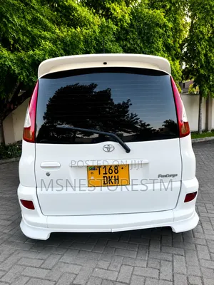 Toyota Fun Cargo 2003 White