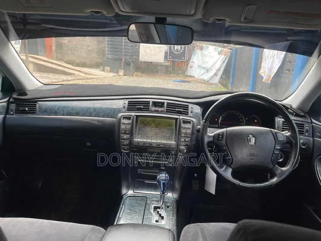 Toyota Crown 2007 Silver
