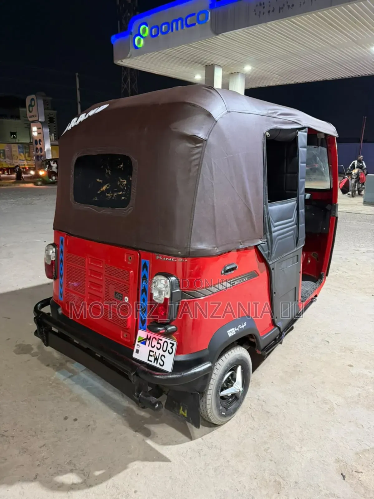 Bajaj Avenger 160 Street 2024 Red