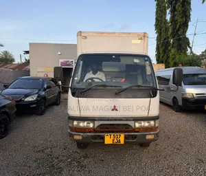 Mitsubishi Canter 2015 White