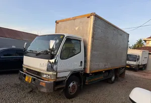 Mitsubishi Canter 2015 White