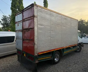 Mitsubishi Canter 2015 White