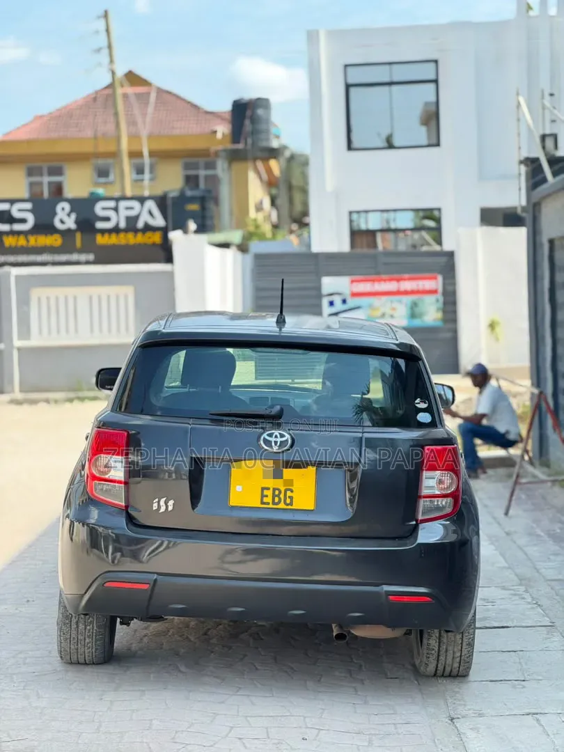 Toyota IST 2008 Black