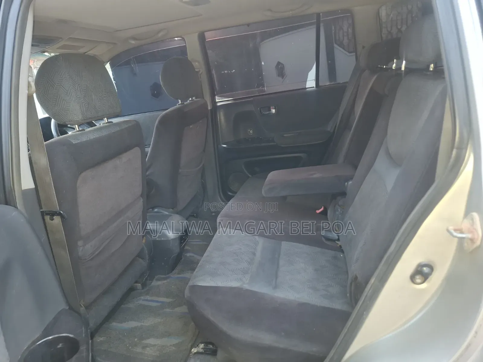 Toyota Kluger 2010 Silver