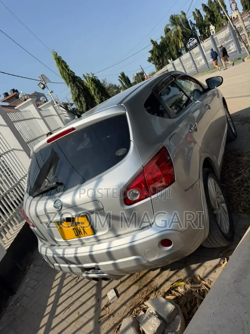Nissan Dualis 2011 Silver
