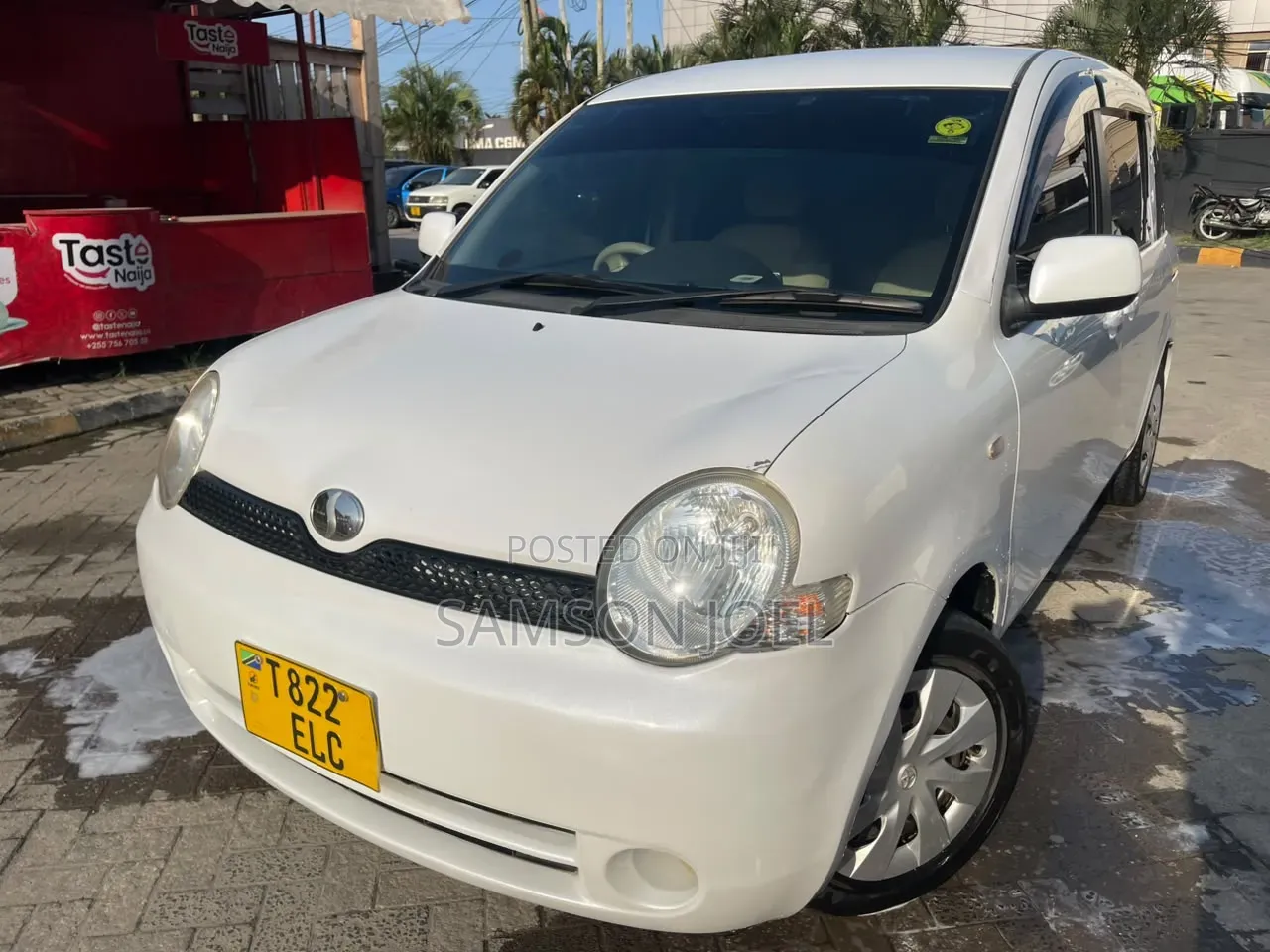 Toyota Sienta 2004 White