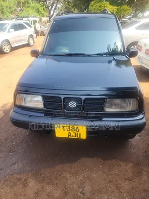 Suzuki Escudo 1997 Black