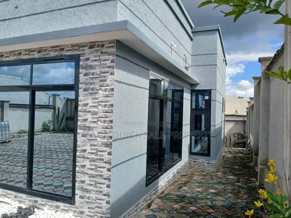 3bdrm Apartment in Kiluvya for sale