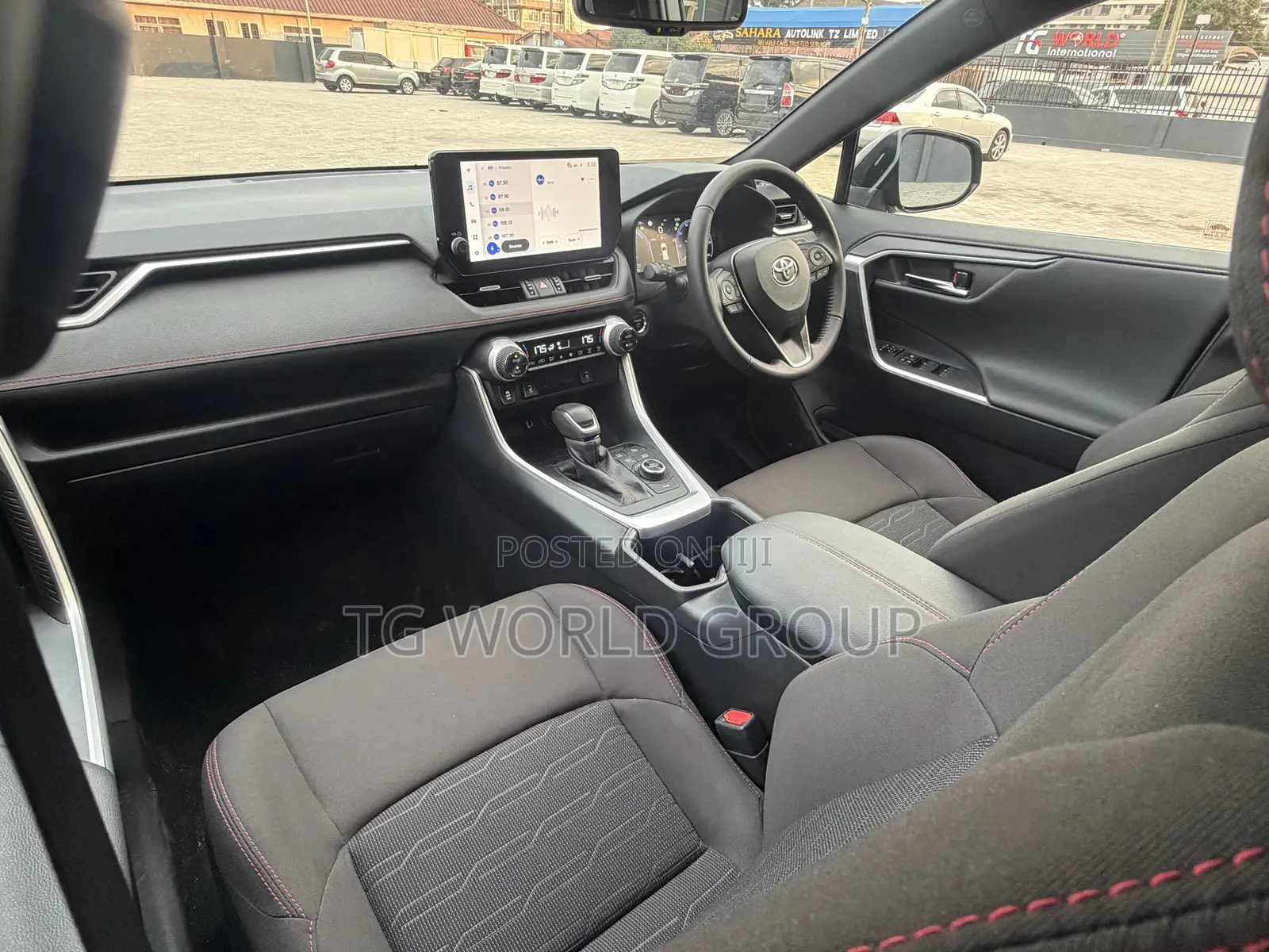 Toyota RAV4 Plug-In Hybrid XSE AWD 2025 Gray