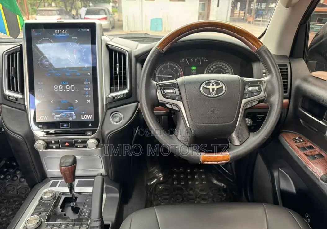 Toyota Land Cruiser 2011 Black