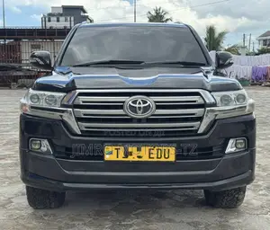 Toyota Land Cruiser 2011 Black