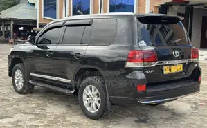 Toyota Land Cruiser 2011 Black