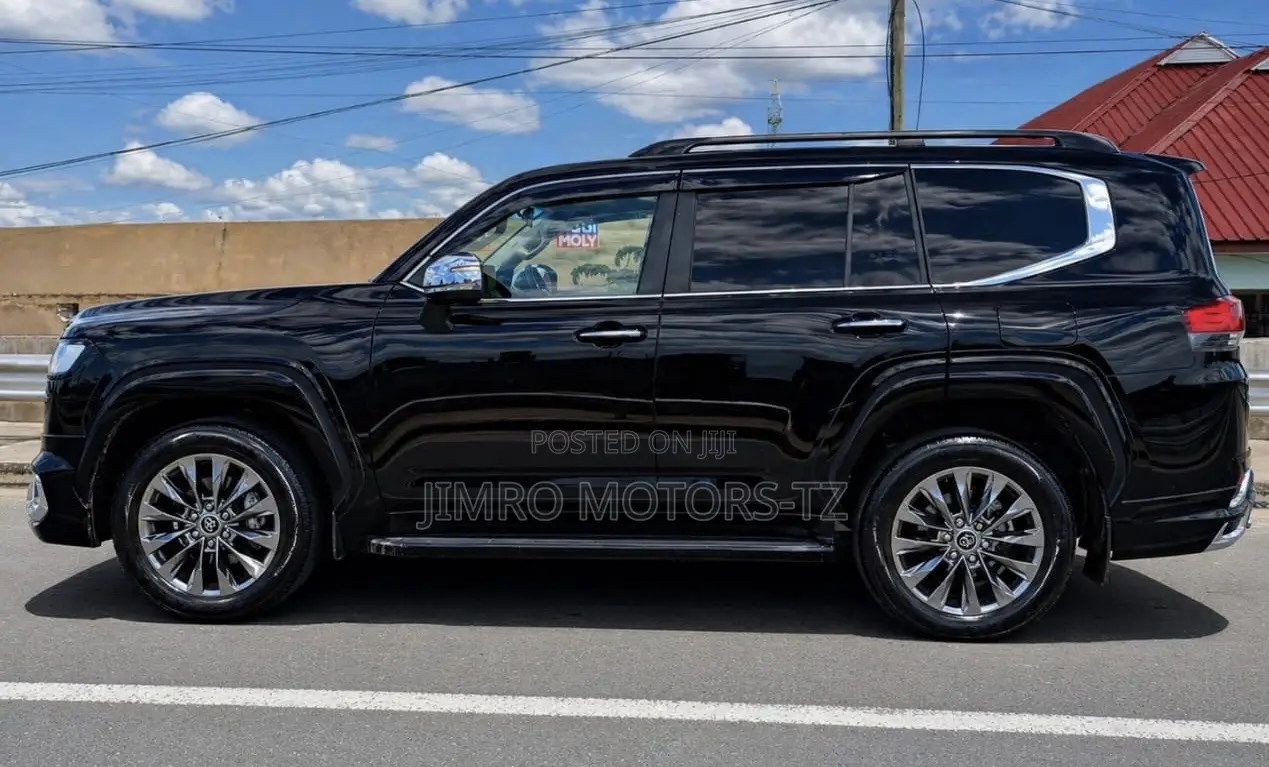 Toyota Land Cruiser 2024 Black