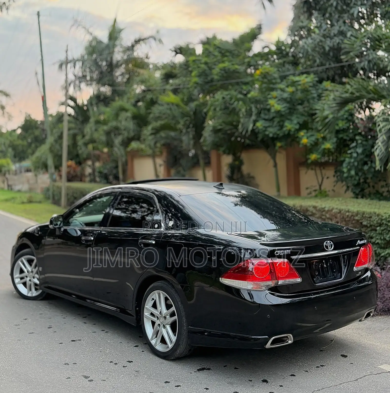 Toyota Crown 2012 Black
