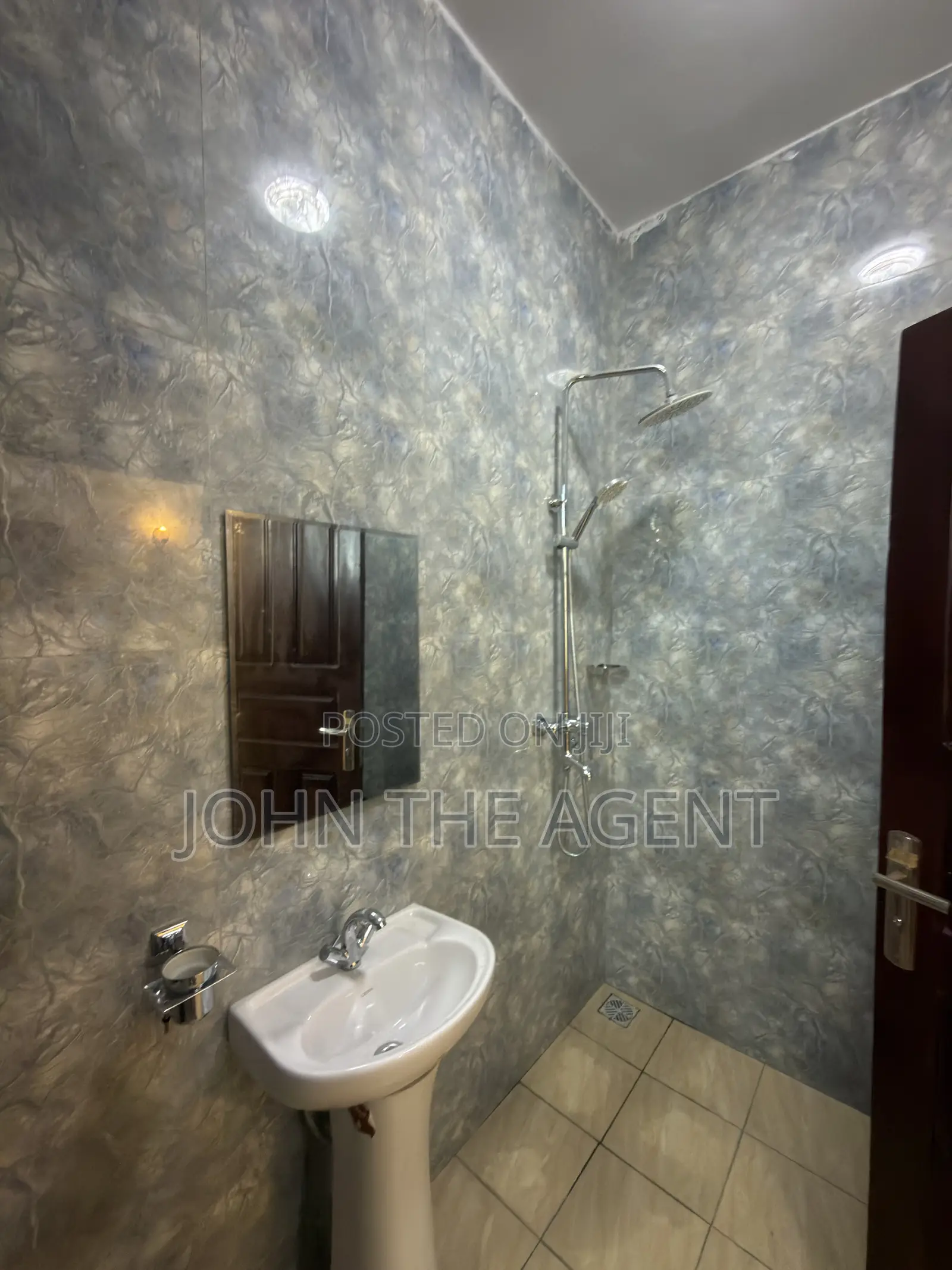 4bdrm Apartment in Upanga East for sale