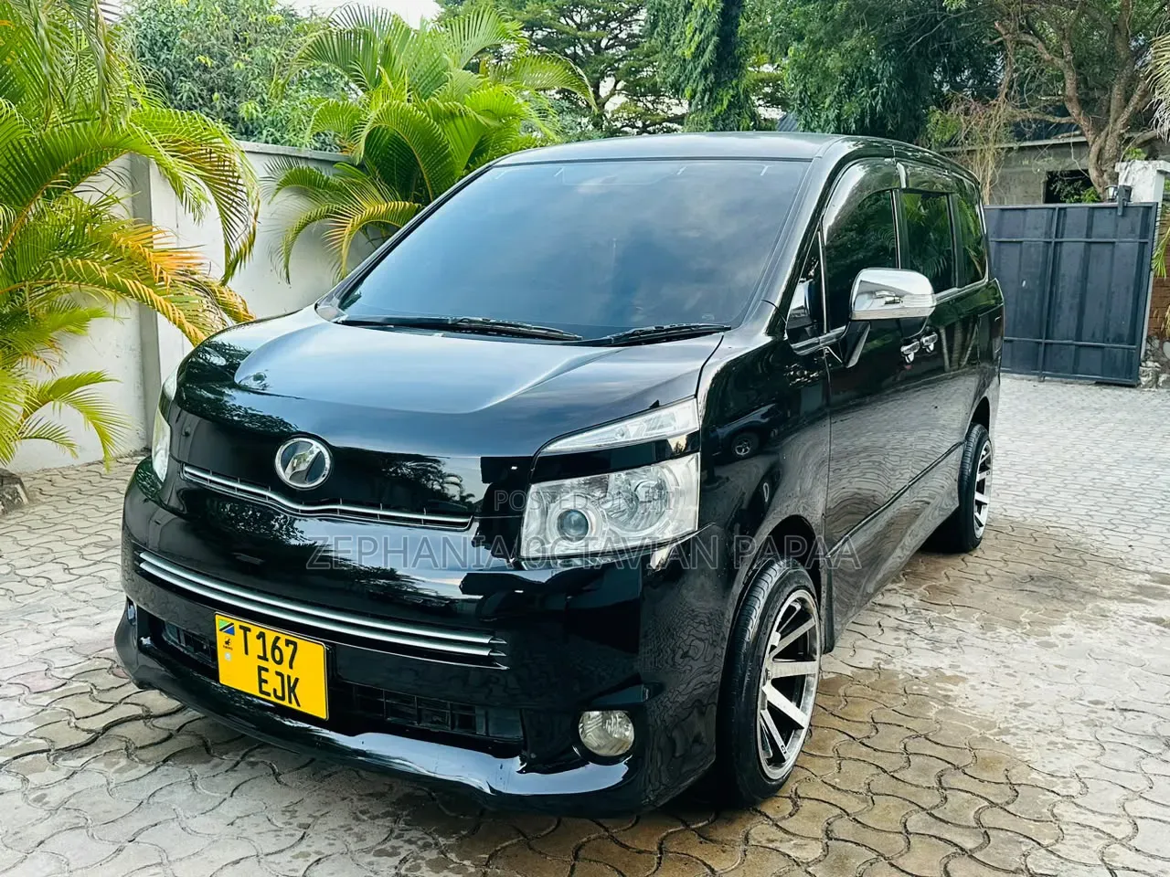 Toyota Voxy 2009 Black