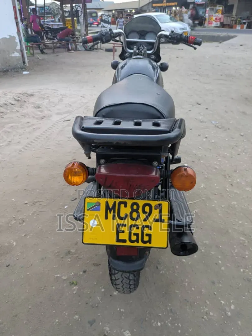 Bajaj Boxer 125 2025 Black