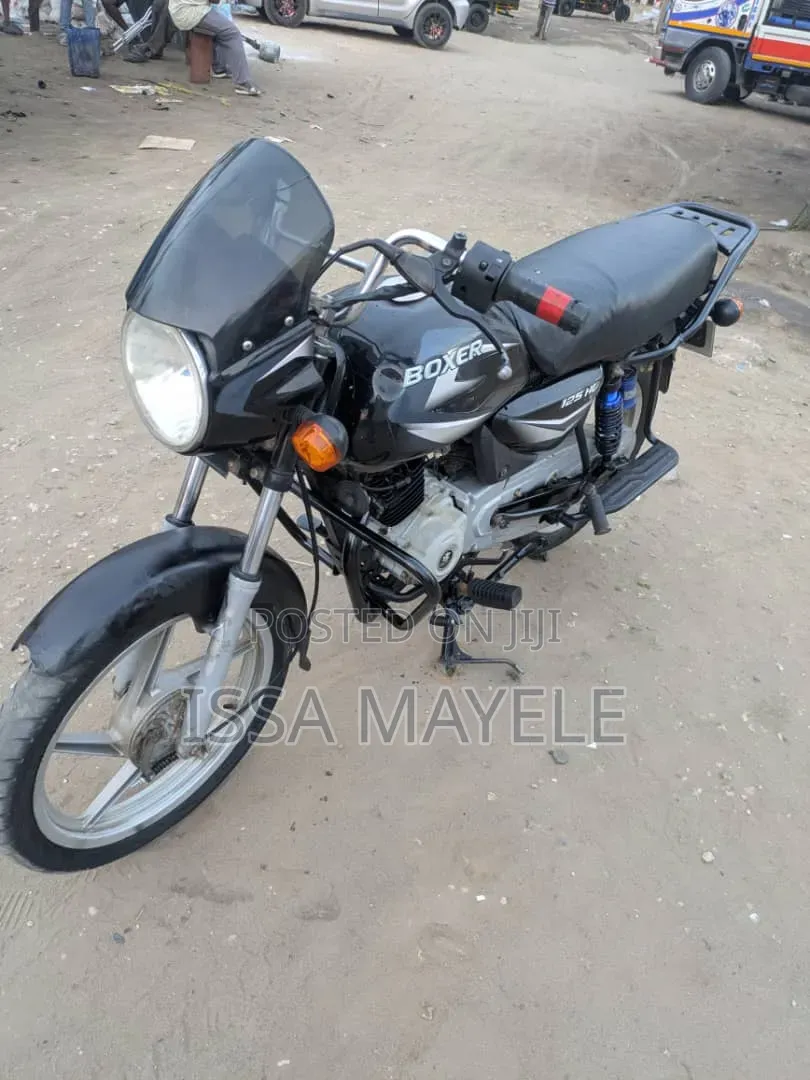 Bajaj Boxer 125 2025 Black