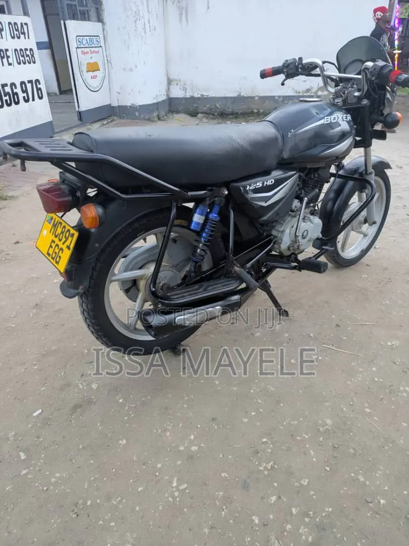 Bajaj Boxer 125 2025 Black