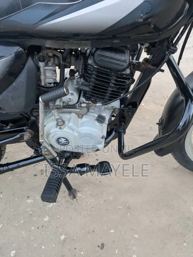 Bajaj Boxer 125 2025 Black