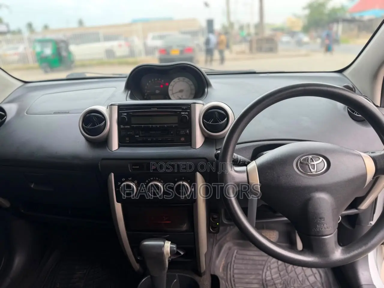Toyota IST 2004 Silver