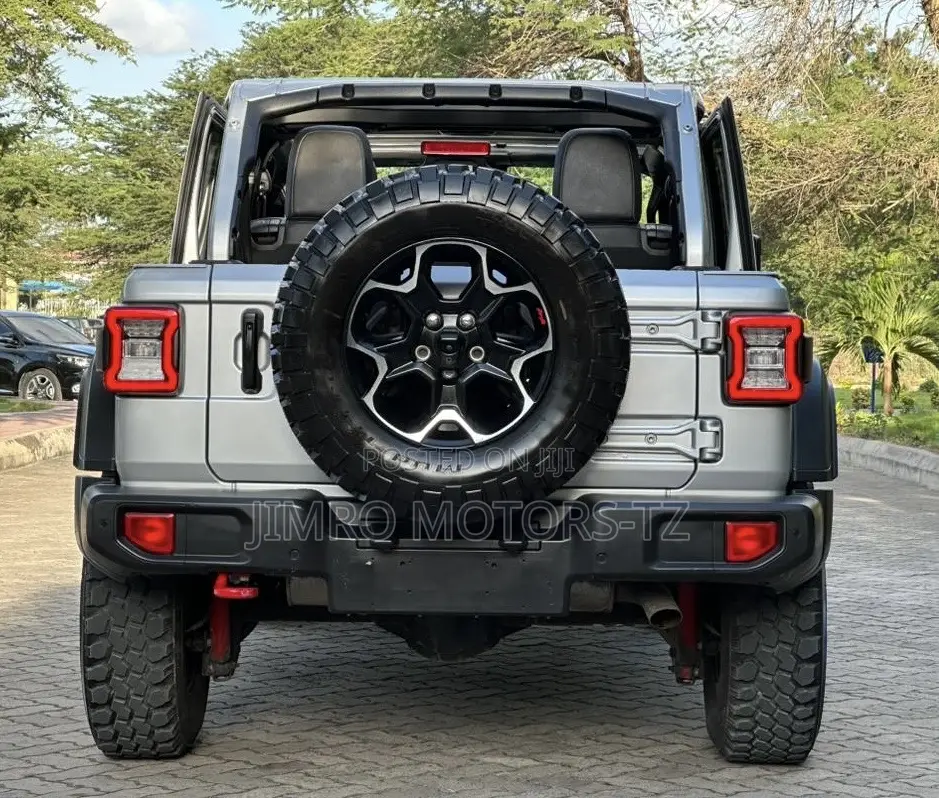 Jeep Wrangler 2024 Silver