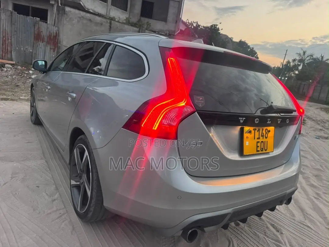 Volvo V60 2012 Silver
