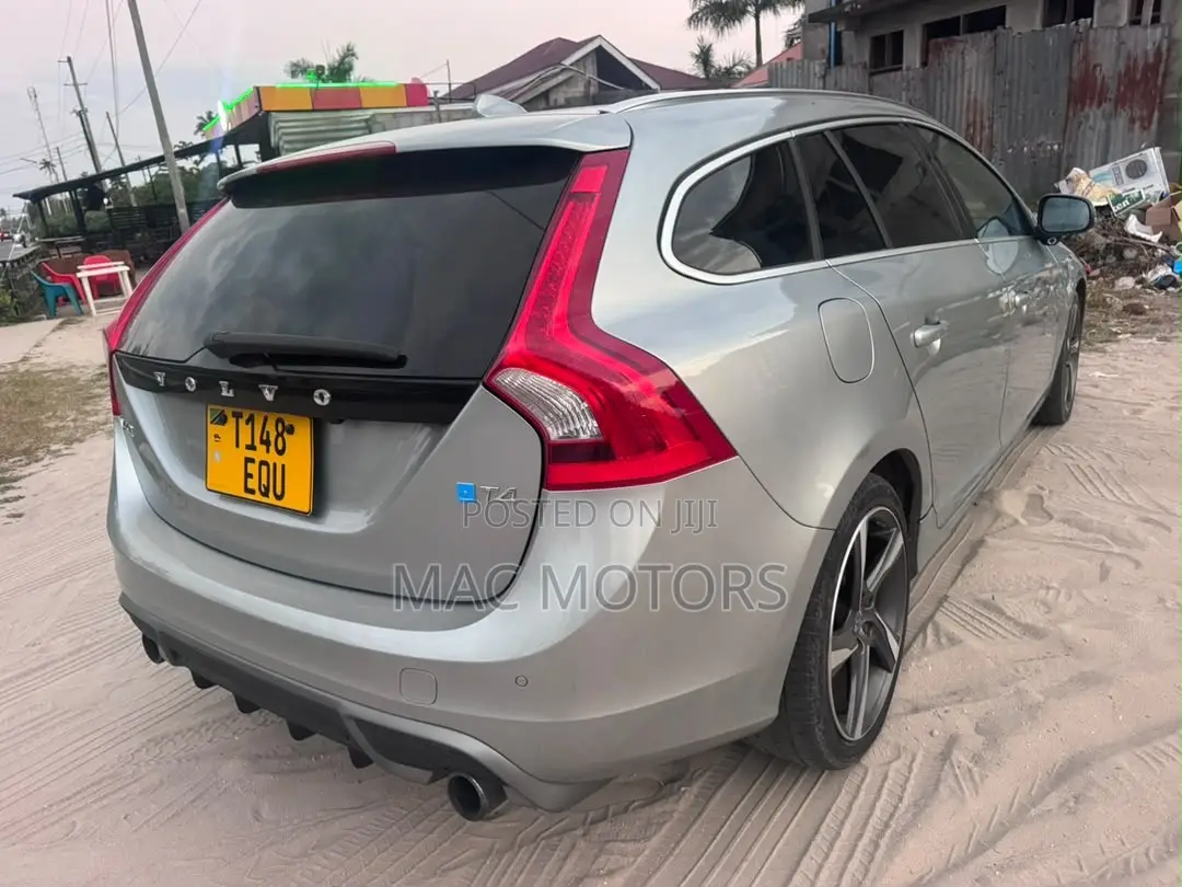 Volvo V60 2012 Silver